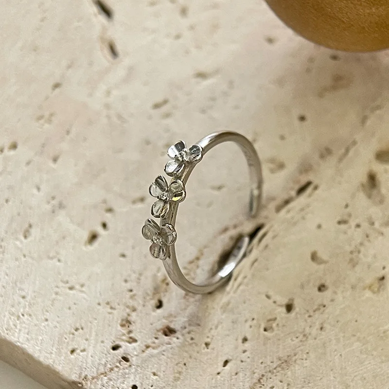 Silver Color Plant Flower Rings for Girls Romantic Zircon Europe America New Ring Female Wedding Fashion Jewelry
