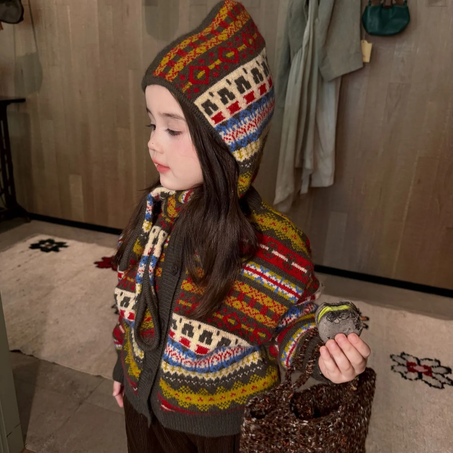 2026 Autumn New Children's Clothing, Girls' Fair Island Knitted Sweater Coat Detachable Hat