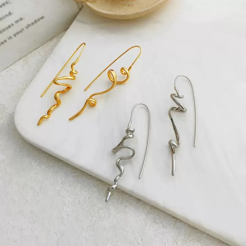 FTCY Retro Geometry Dangle Earrings For Women Gold Color Abstract Spiral Irregular Hanging Earrings Elegant Women's Jewelry