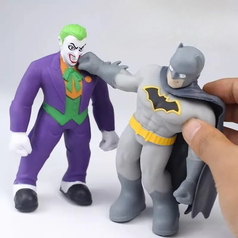 Dc animação dos desenhos animados batman coringa o brinquedo flash transformando boneca elástica meninos e meninas moda personalidade alívio do estresse brinquedos