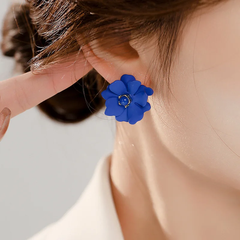New blue flower small-scale ear studs trendy silver hooks high-end and elegant ear accessories ear ring fresh and clean