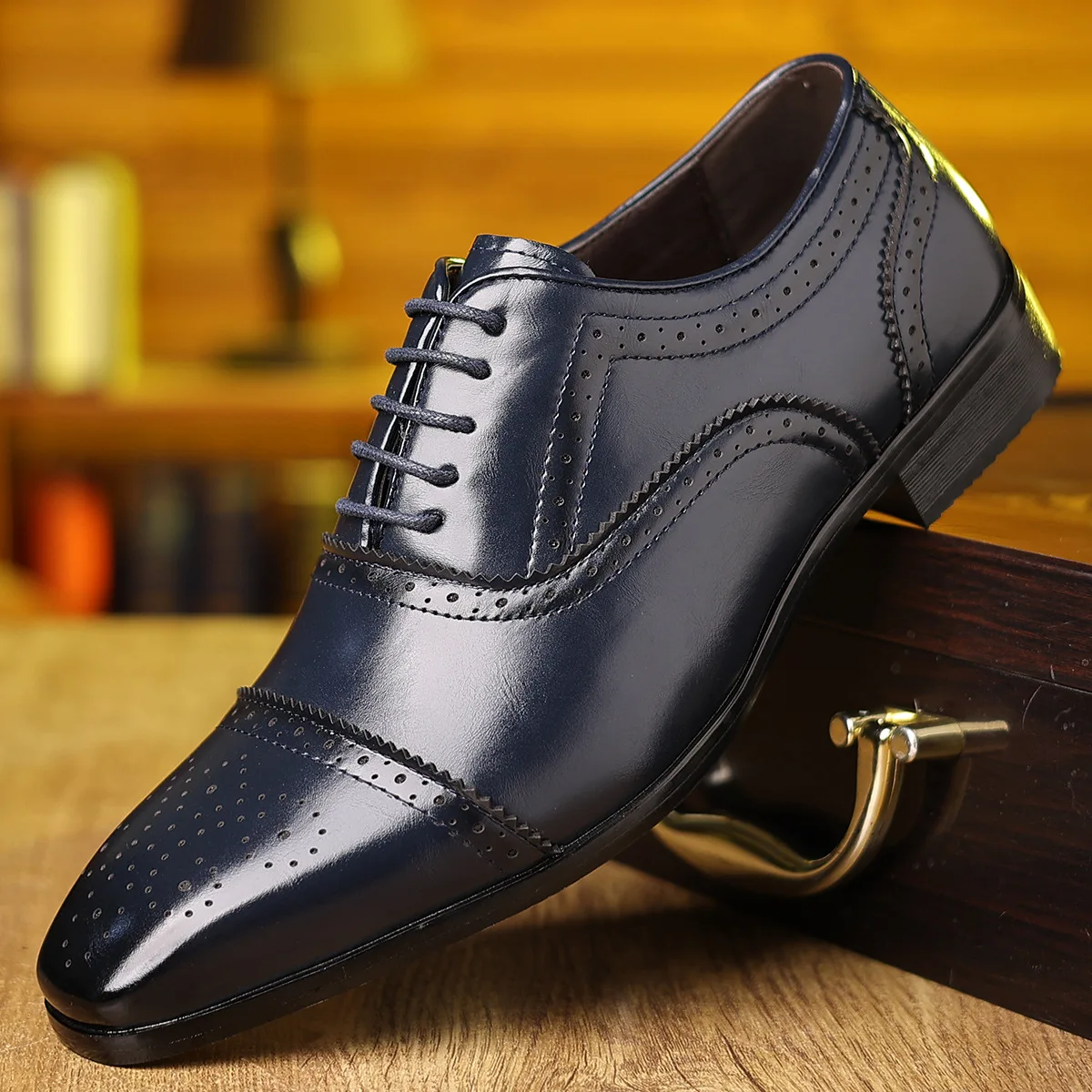 

Big Size New Designer Brogue Shoes for Men Spring Autumn Fashion Casual Leather Shoes Carved British Dress Men's Shoe