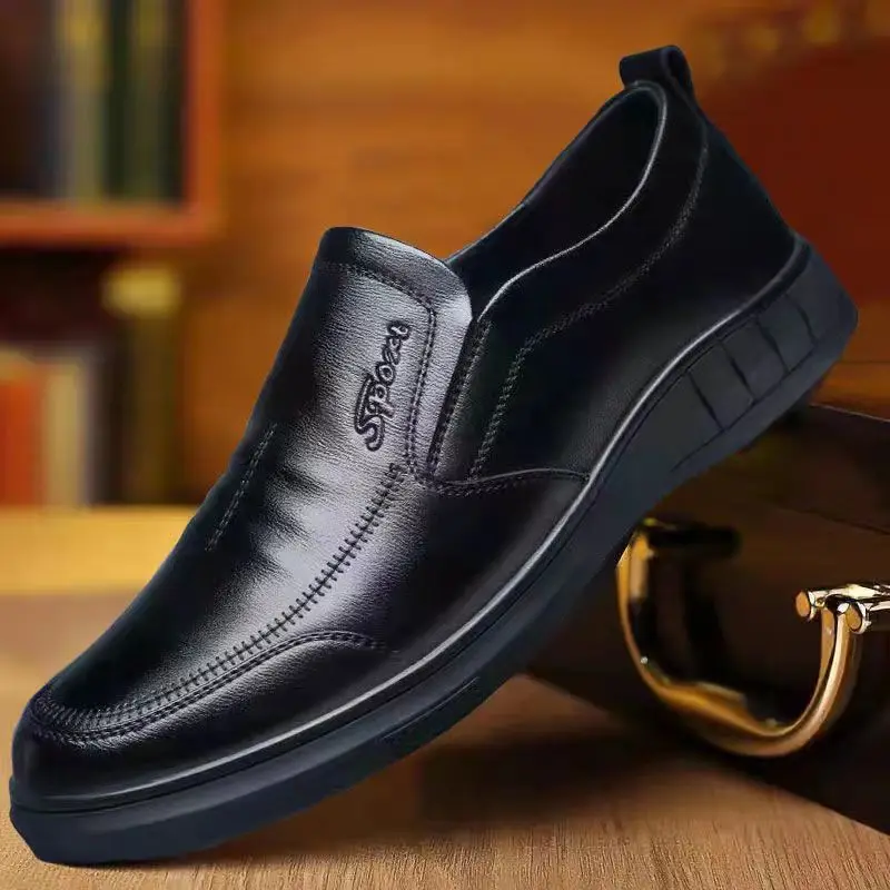Business Men Leather Flat Shoes Round Toes Black Formal Leather Shoes Male Slip on Commute Footwear