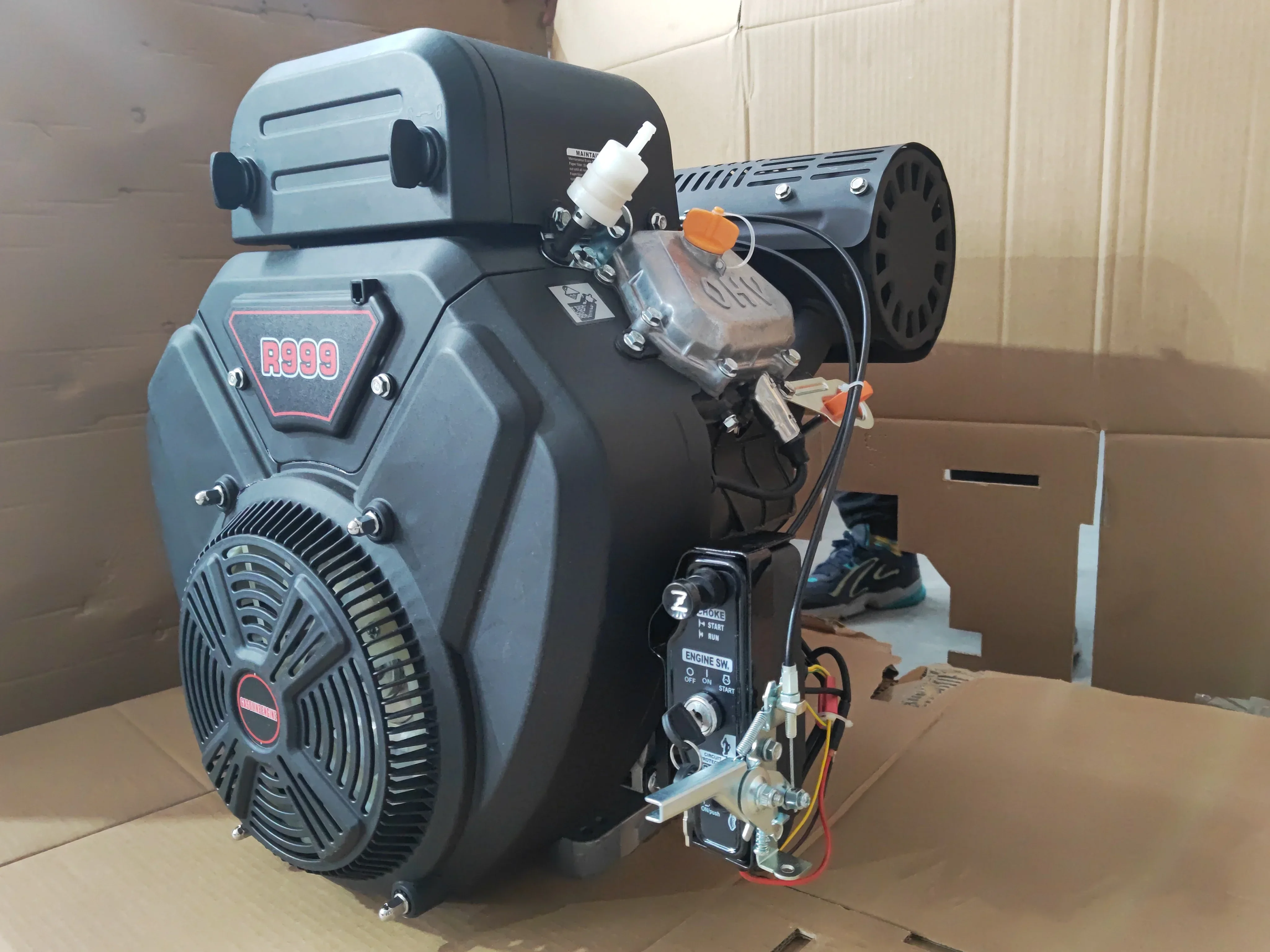 Cylinder 35hp/999cc Gasoline Engine 4 Stroke Air With Electric Starter Low Engine For Business