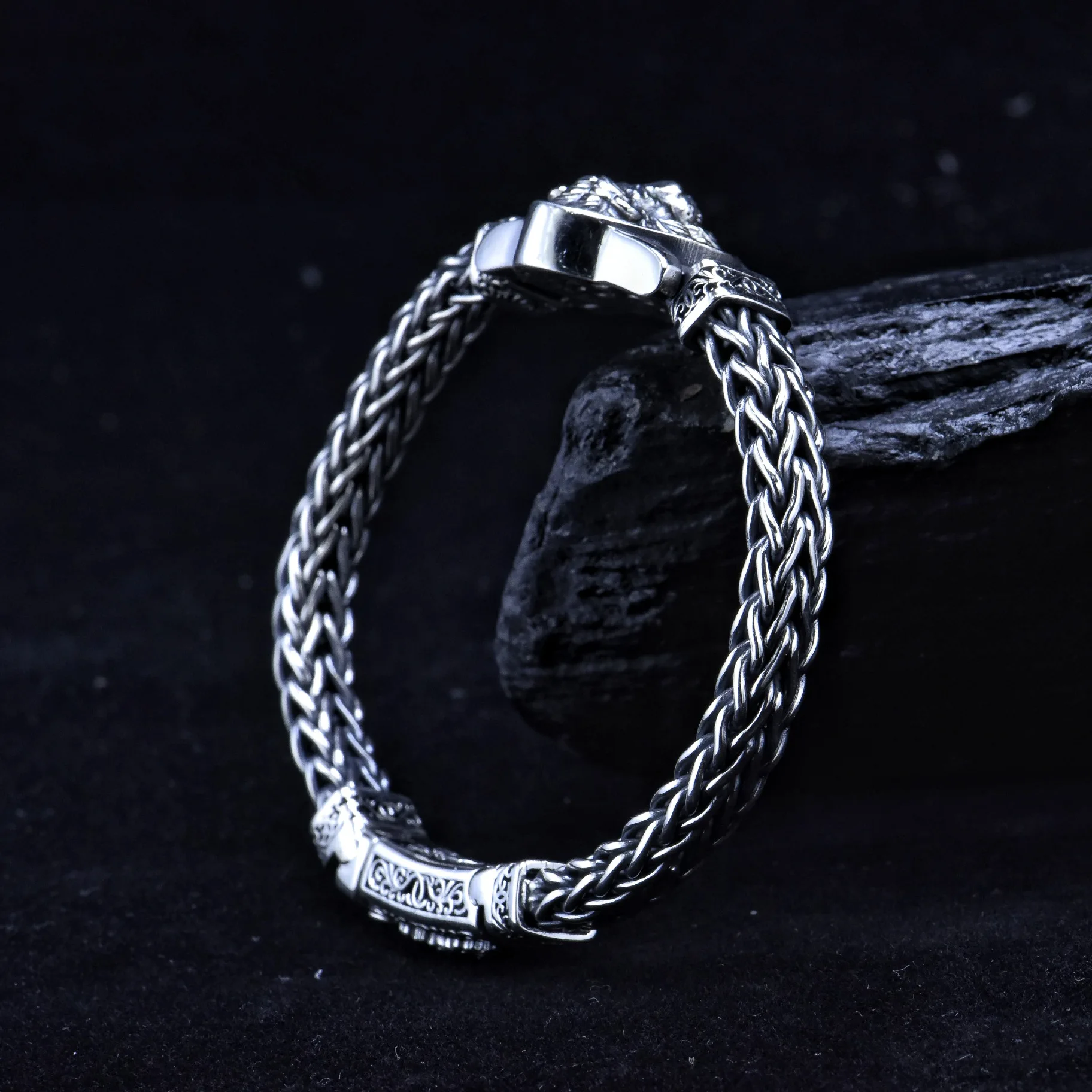 S925 sterling silver retro hand woven domineering lion personality bracelet male ethnic couple China-Chic silver jewelry