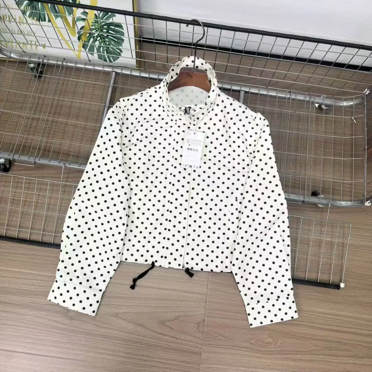 

Женское пальто WMXZ осеннее с высоким воротником, длинными рукавами, в горошек, с лоскутным подолом и поясом, повседневное