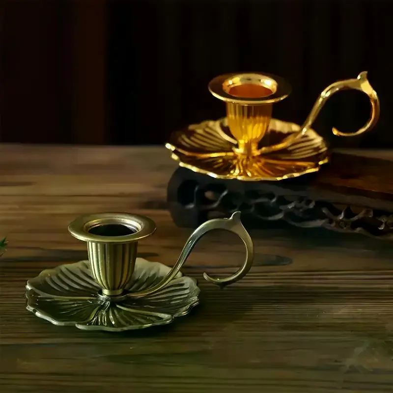 1PC Vintage Metal Chamberstick Candle Holder With Handle Teacup Shape Ridged Pil