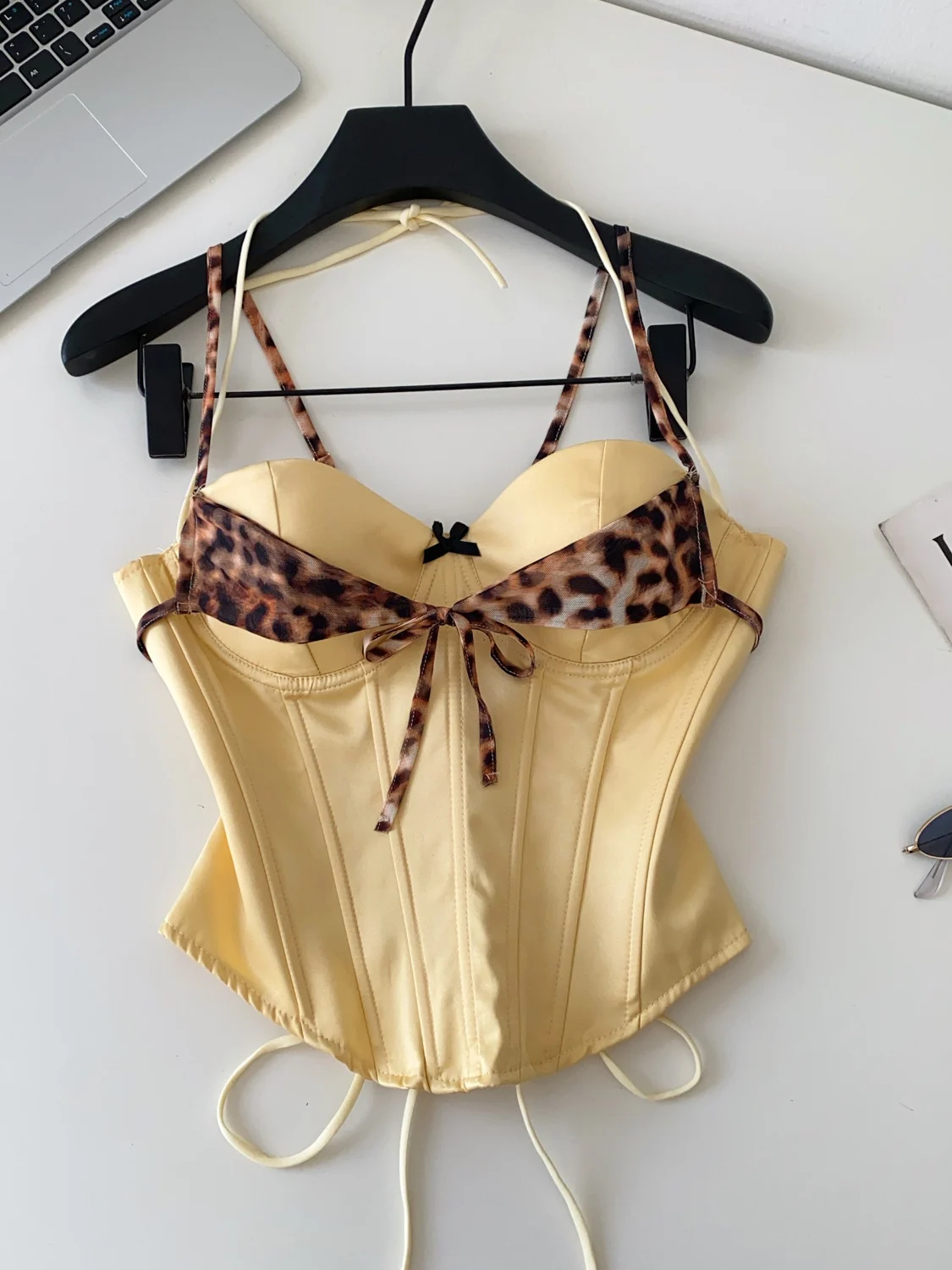 Sexy Leopard Print Halter Neck Fishbone Crop Top Women's Strap Vest Spicy Exterior Wear Ins Top Polyester Fiber Slim Fit Vest