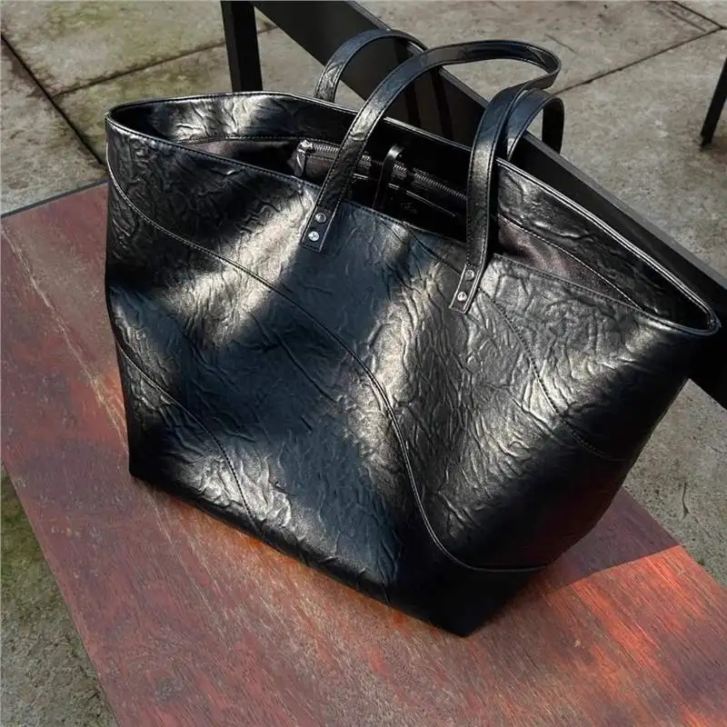 

2025 Women’s Large Capacity Tote Bag, Minimalist High-End Shoulder Handbag, Niche Daily Work Bag