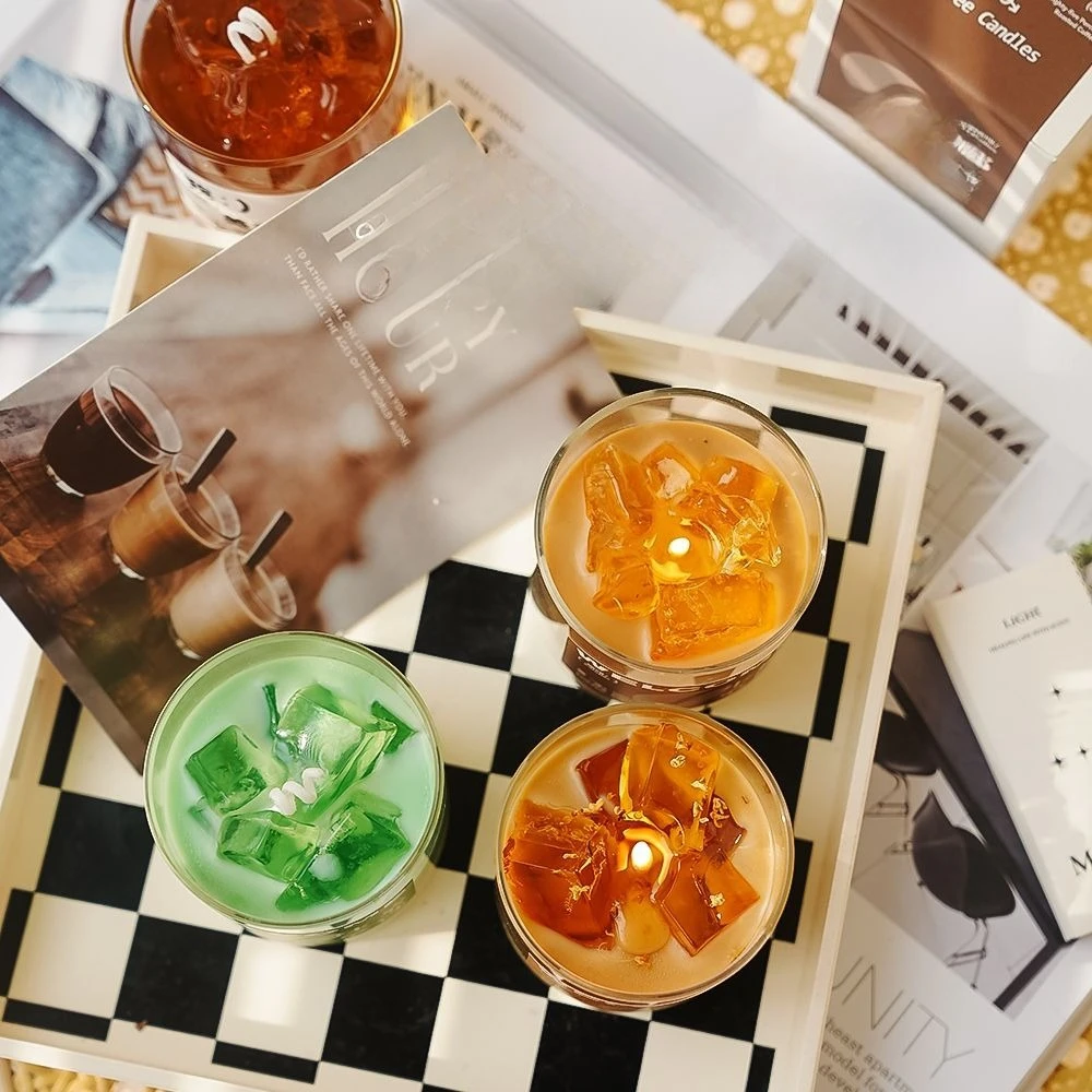 شمعة معطرة على شكل كوب قهوة مصنوعة يدويًا من شمع الصويا مع تصميم مكعبات الثلج لديكور المنزل هدية مريحة للعلاج العطري لمحبي القهوة