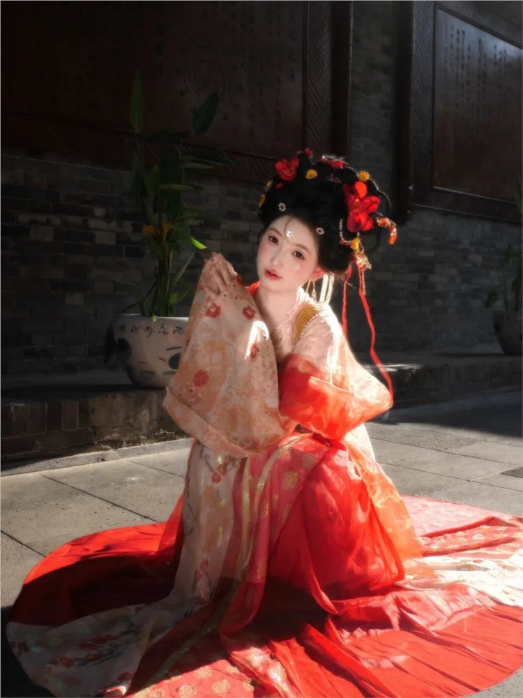 A set of Hanfu women's front-opening blouse with cut flowers embroidery halter tops and full-length skirt