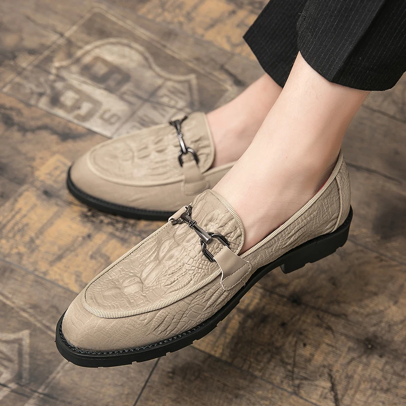 

Men Fashionable Loafers with Round Toe and Low Heel Comfortable and Classic Business Formal Leather Shoes