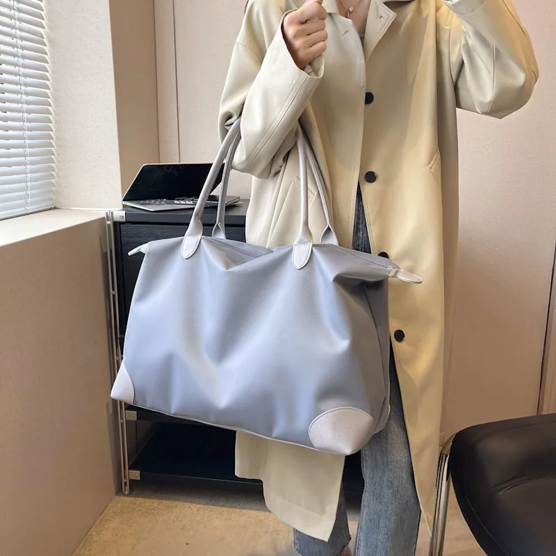 

Large Capacity Travel Bag for Women Lightweight Handbag New Gift Bag Short Trip Luggage