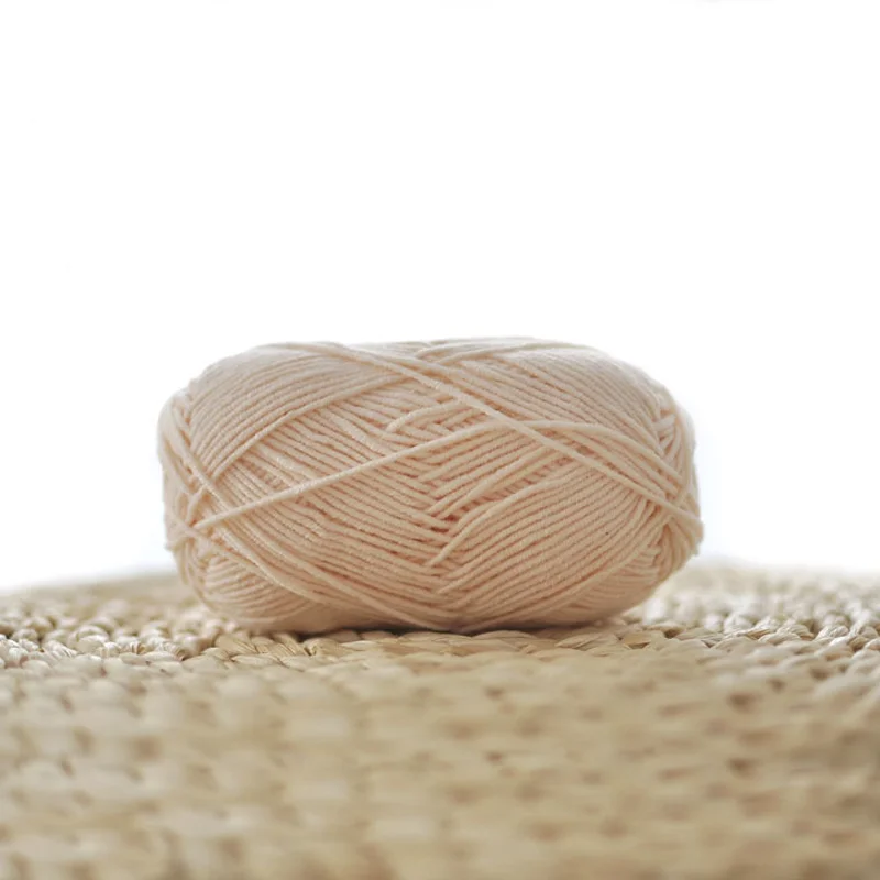 40g الكرة من الغزل لينة 4-حبلا الحليب القطن الكروشيه الحياكة DIY بها بنفسك قبعة وشاح الحرف اليدوية النسيج