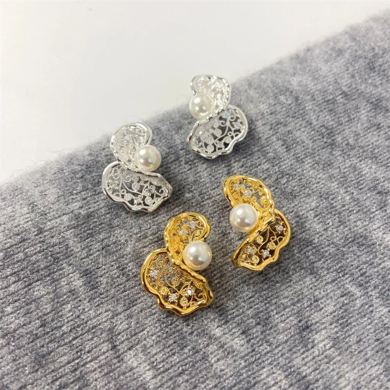 Personality Pearl Hollow Twist Stud Earrings Romantic Metal Geometric Flower Pearls Earrings Women Wedding Jewelry Gifts