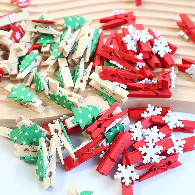 50pcs Christmas Wood Clips Christmas Tree Photo Clips Elk Gloves Snowflake Clothespins DIY Photo Pegs for New Year Xmas Decor