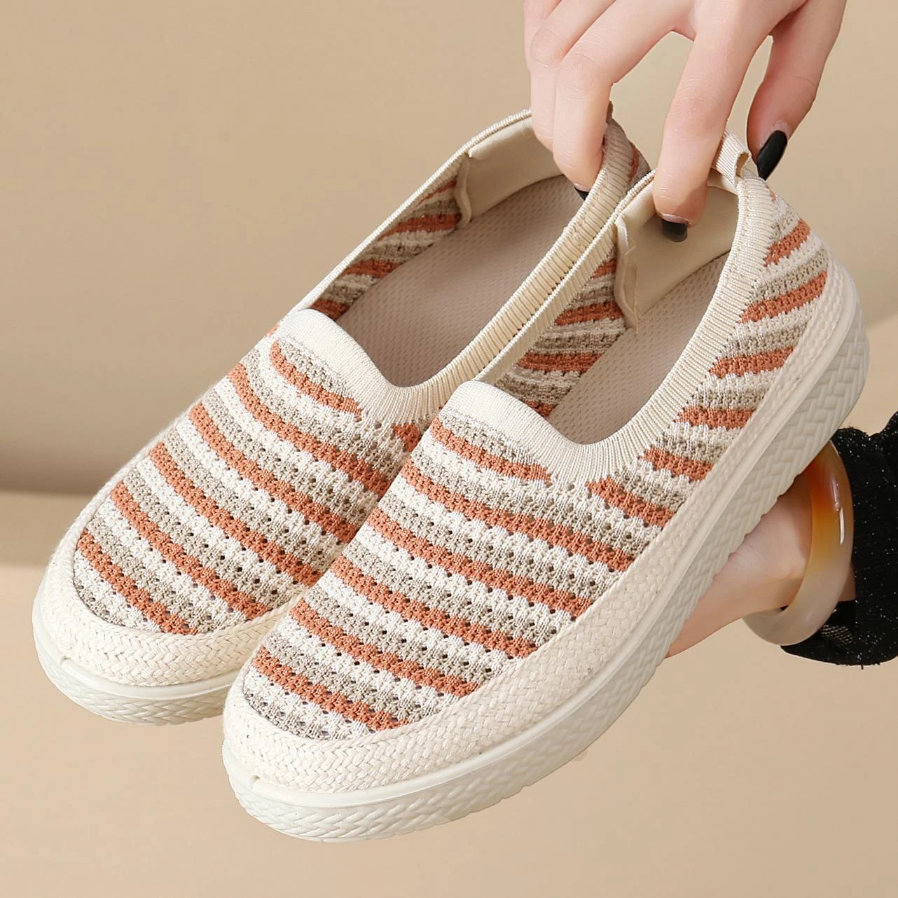 

Fashion Slip-on Knitted Striped Loafers Plus Size 41 42 Woman Casual Sneaker Female Breathable Braid Loafers Ladies Shoes