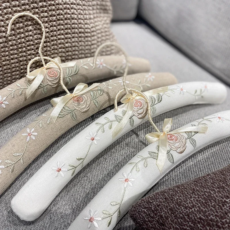 Handmade embroidery! French natural linen Baidaili lace fabric hanger