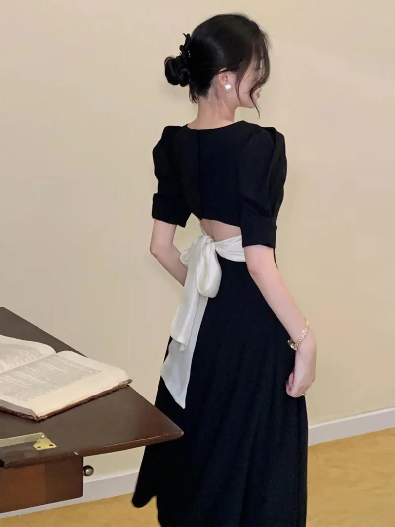 

Summer New Fashionable Minimalist Square Neck Bubble Sleeves Hepburn Style Small Black Dress Bow Open Waist Women's Dress 3Y4C