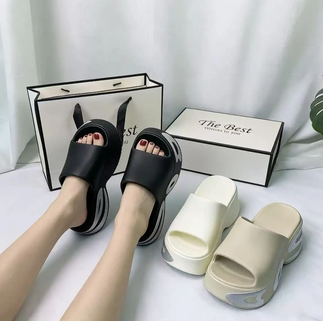 New Style Women's Slippers with a Heightened Platform, Ultra-Comfortable for the Beach and Home, 7.0 Thick-Soled Slippers for Women, Suitable for Summer Outdoor Wear