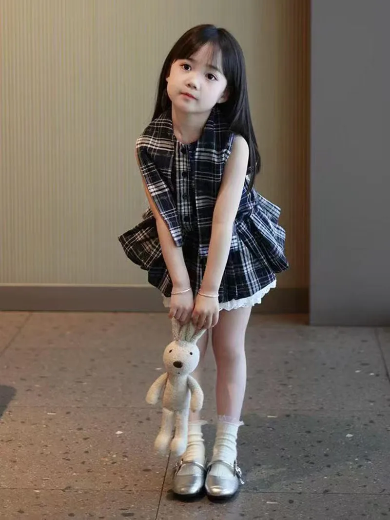 Summer Girls' Clothing Set 2025 New Children's Retro Plaid Flower Bud Dress+White Embroidered Lace Shorts Two-piece Set