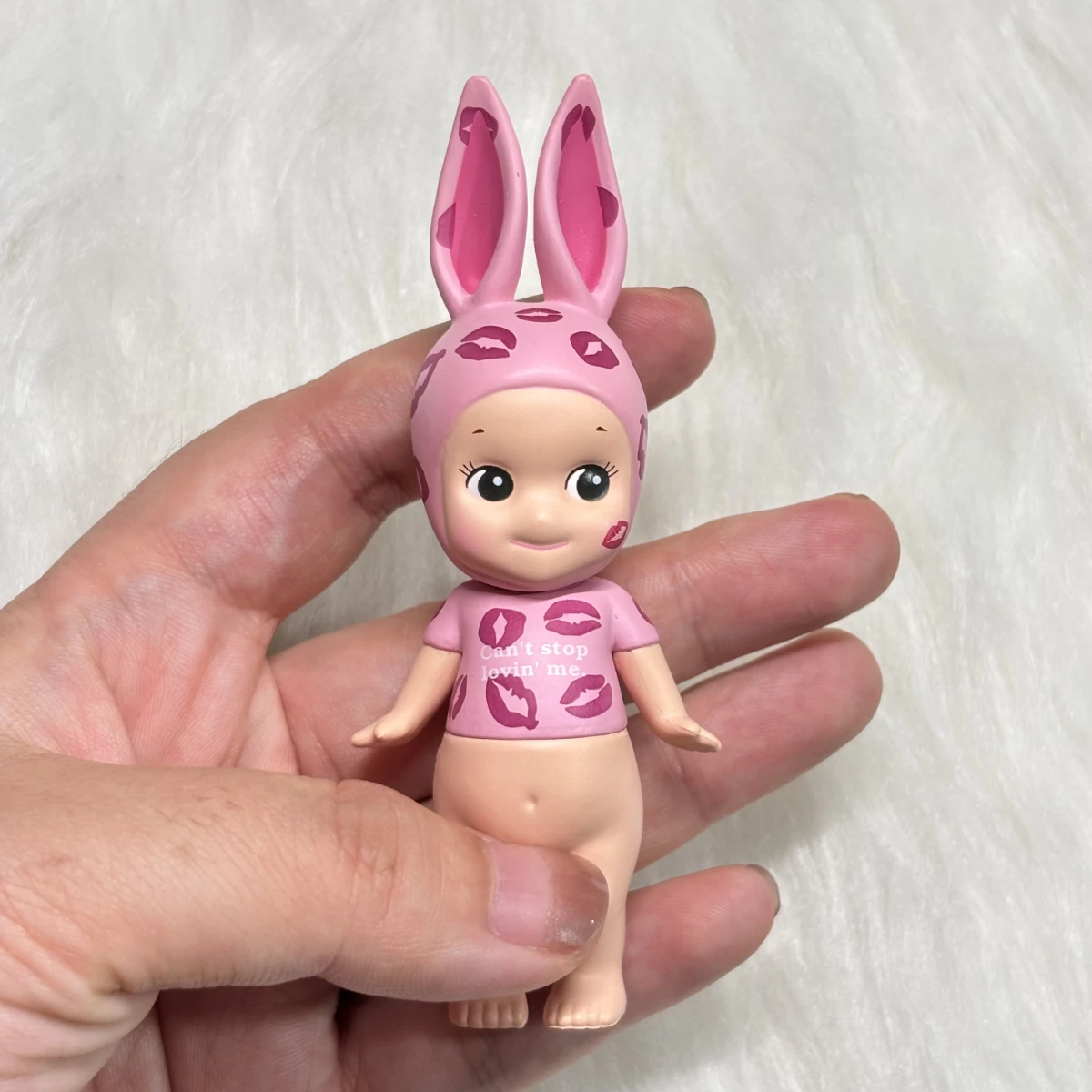 

Мини-фигурка sonny angel released на 10-летие серии Kiss Mark Leopard Rabbit