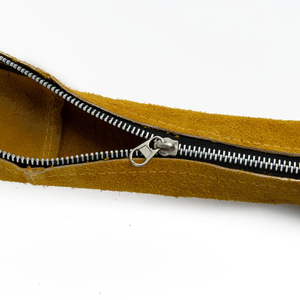 Robust 25ft TIG Mig Leather Hose Cover with Flame Retardant Properties for Safeguarding Your Welding Equipment