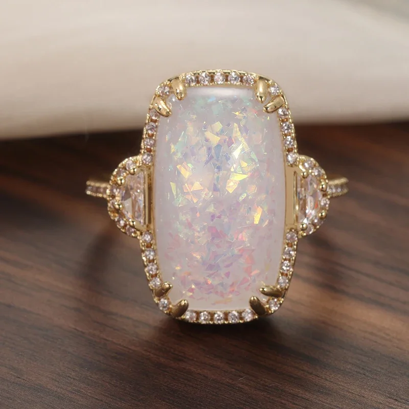 Modischer Großer Elliptischer Feueropal-Ring für Damen, Eleganter Weißer Opalstein, Hochzeits- und Verlobungsringe, Prächtiges Schmuckzubehör