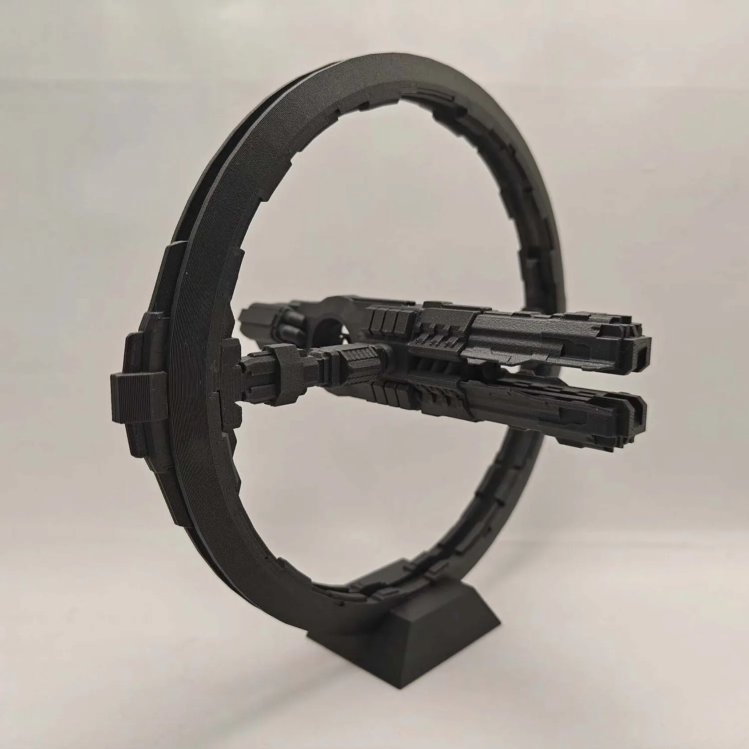 

13.6cm Stellaris Mammal Warship Model The Hull Can Rotate 360 ​​degrees Ships Static Model Ship Toy Ornaments Warship Model