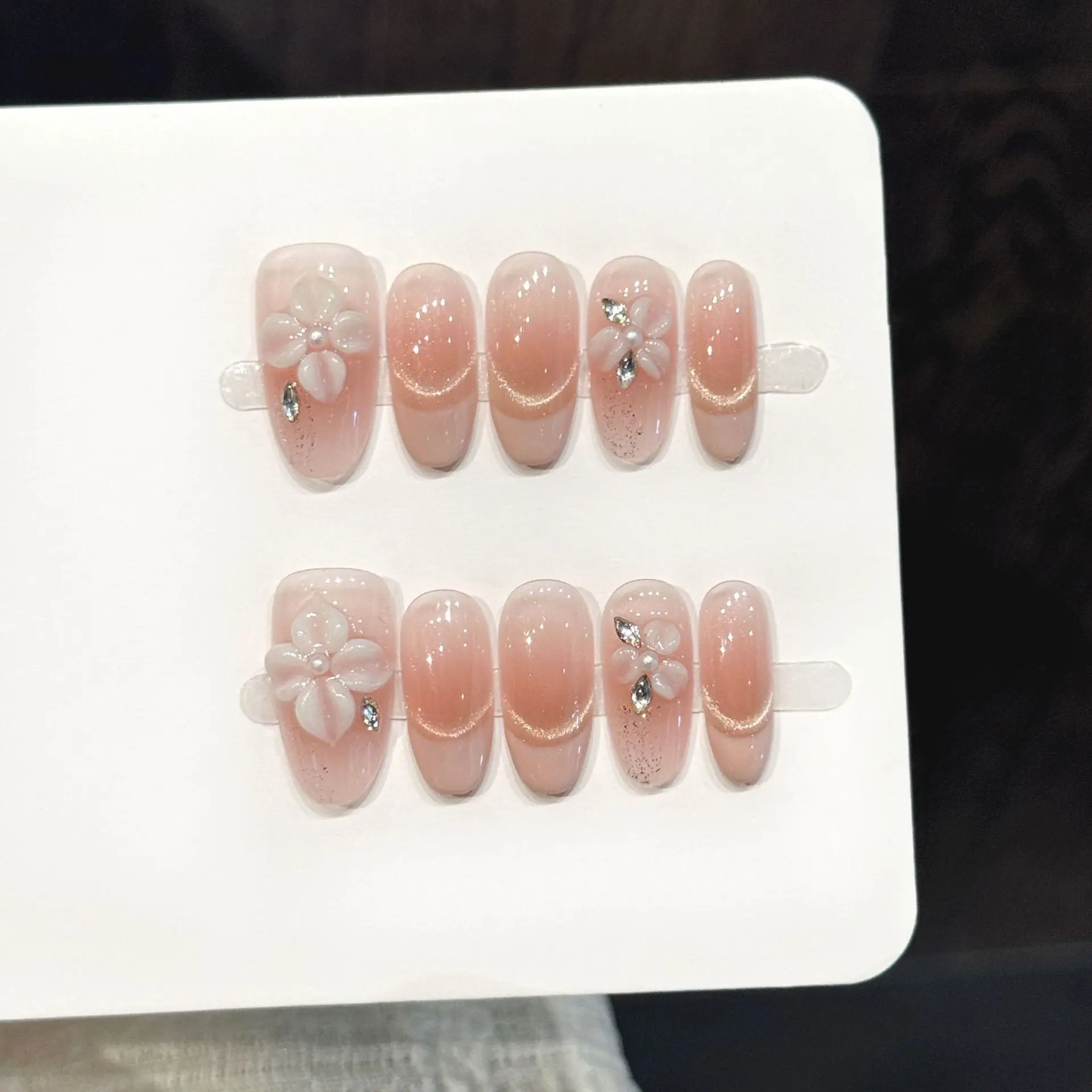 10PCS Oval Handmade Press On Nails, Dopamine Cat's Eye Nail Patch Color Star Sweet Girl, Suitable for Parties and Daily Wear. view 5