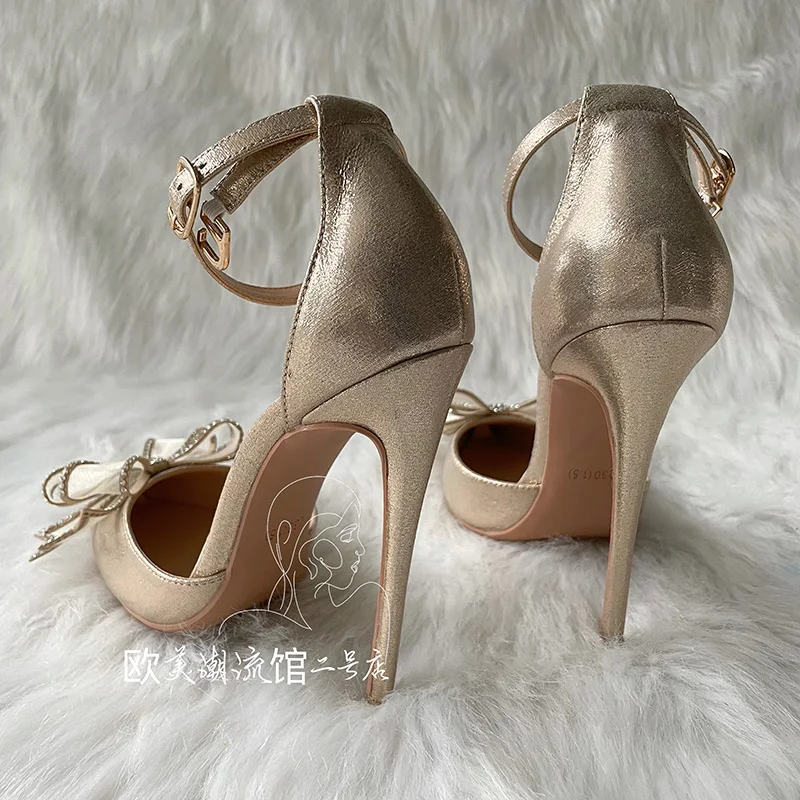 Brand Designer 2023 Light Gold Crystal Butterfly Knot Open In The Middle Women Lady Ankle Strap Evening Dress Shoes Spring Pump