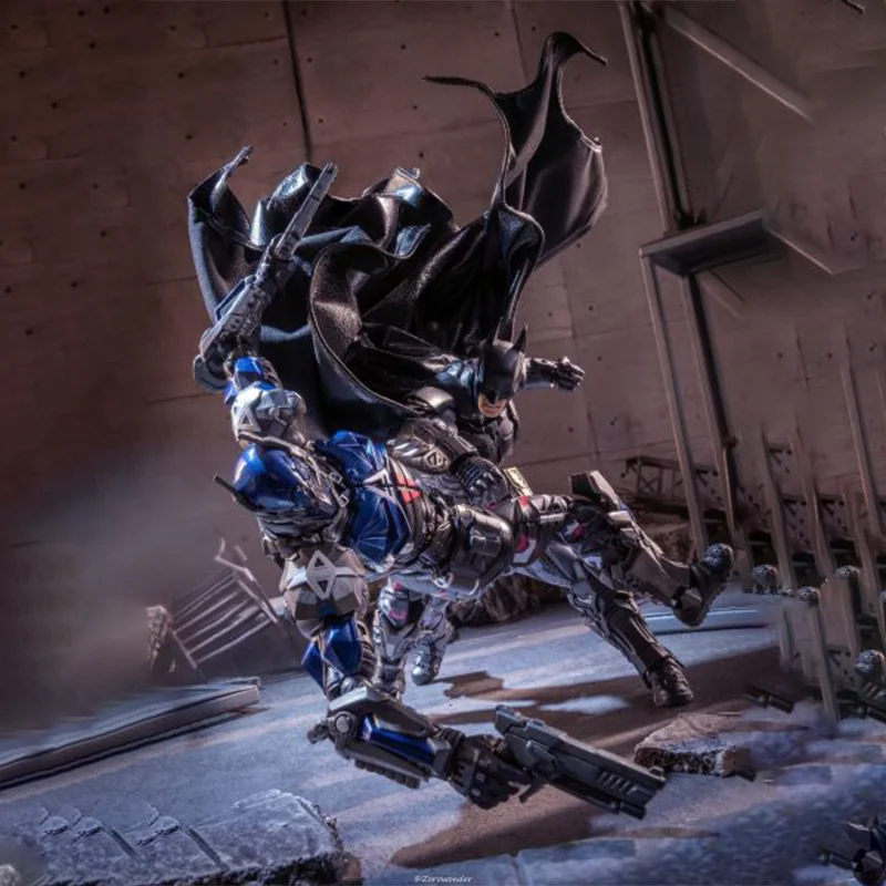 

【100%original】KAIYODO in Stock Batman Arkham Knight Red Hood Amazing Yamaguchi Revoltech Ver. 1.5 Garage Kit Gifts Toys Model