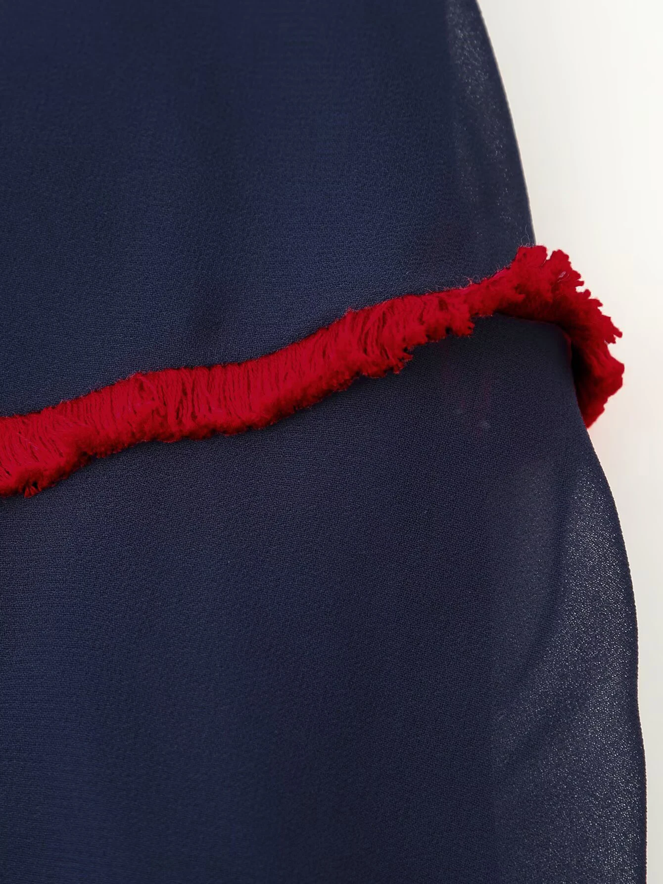 نمط الخريف الجديد النمط الأوروبي والأمريكي المرقعة المتناقضة شرابة الديكور بلا أكمام الجوف خارج تنورة طويلة عارية الذراعين