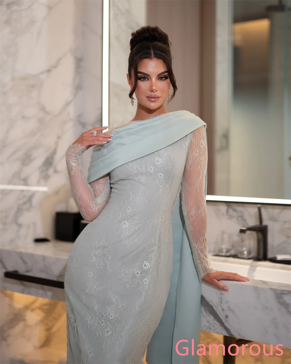 Aangepaste hoge kwaliteit blauwe satijnen avondjurk O-hals lange mouwen celebrity jassen homecoming jurk kant temperament modern