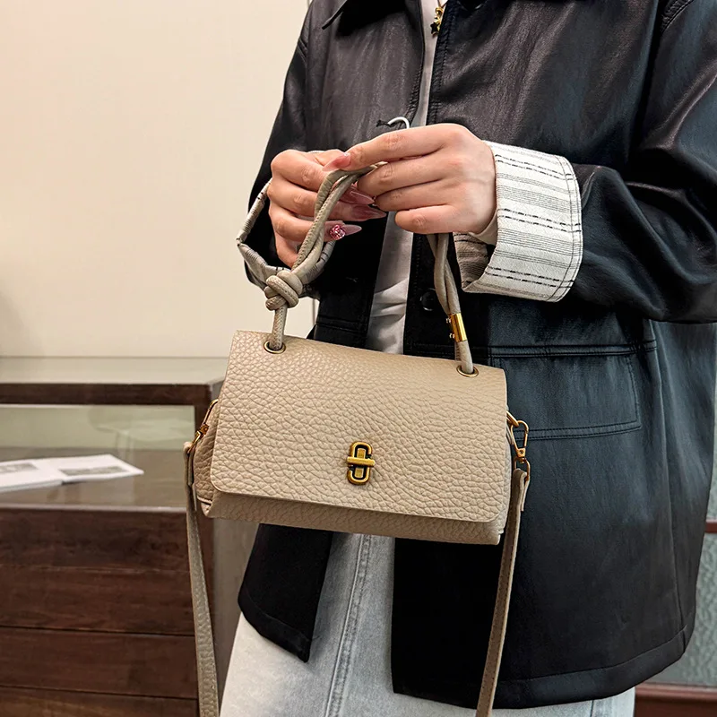 Nowa torebka crossbody w stylu retro z 2025 roku - mała torebka na ramię w stylu vintage, modna torebka na jesień i zimę dla kobiet (czarna/brązowa)