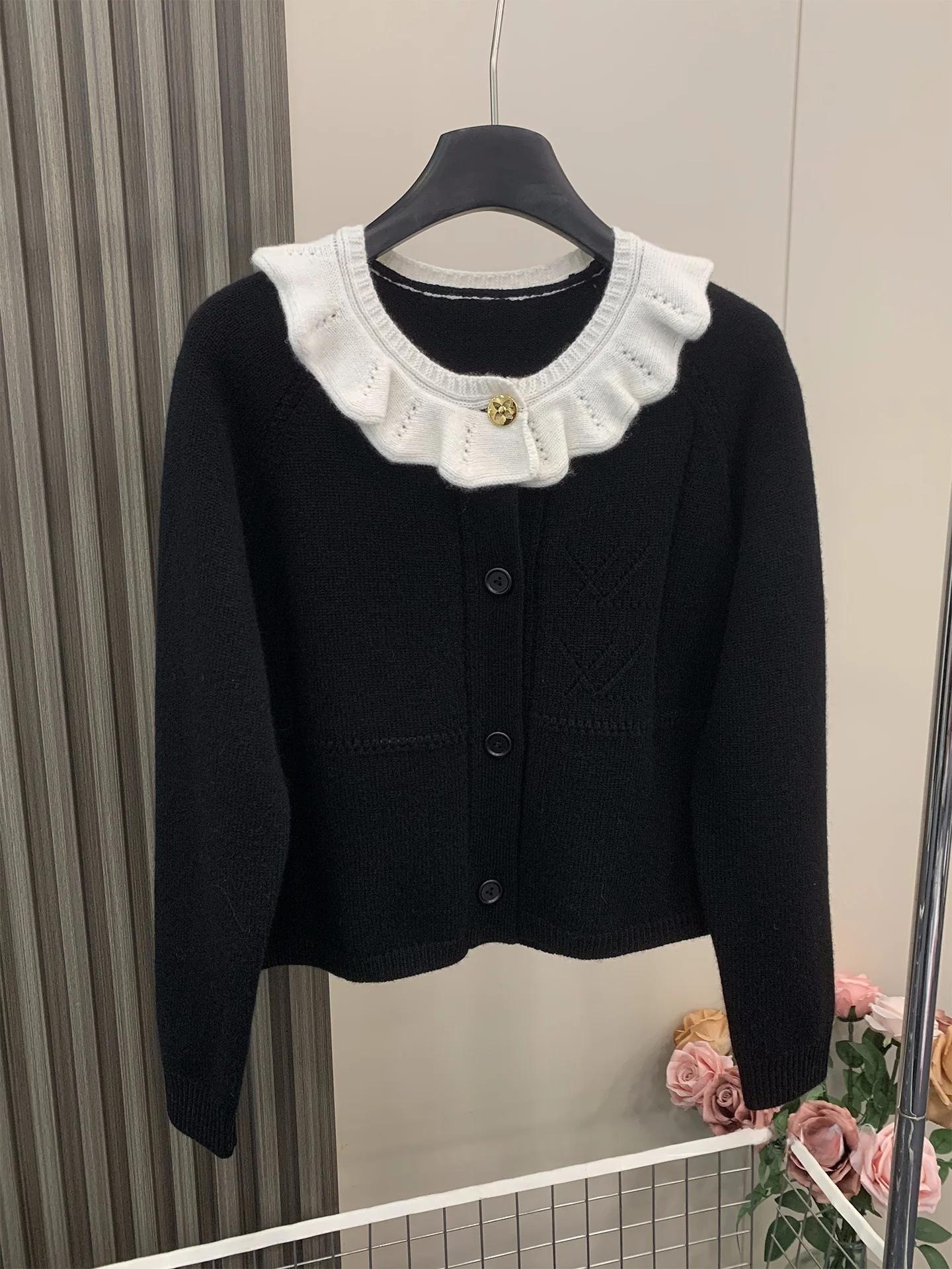

High-End Knitted Long-Sve Floral Collar Color Blo Women's Top YY BOLIN Polyester Fiber Spring Season ort Length Button...