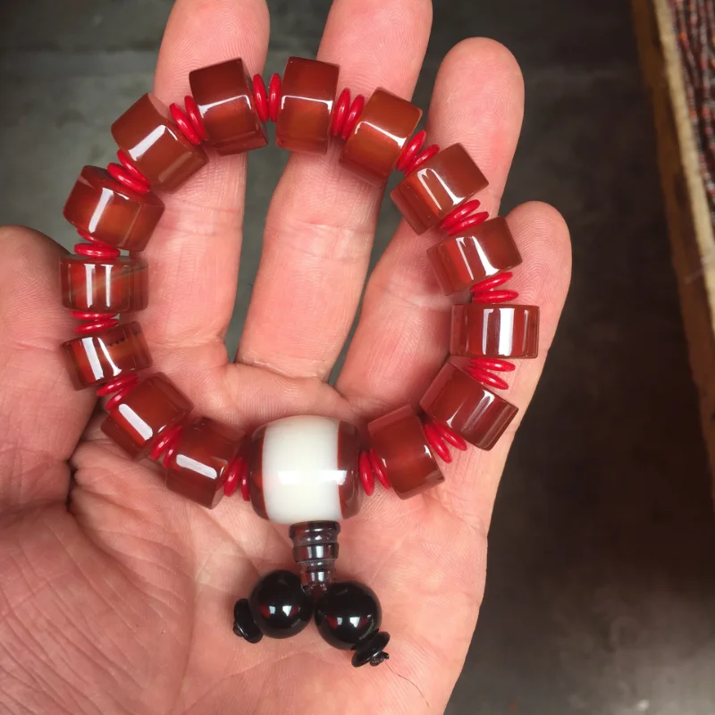 

Natural Red Agate Single Loop Bracelet (men's and Women's) Is A Popular Versatile Bracelet Jewelry In This Year