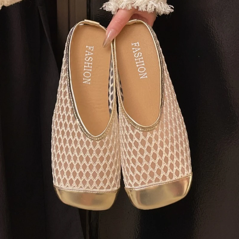 

Женские тапочки на плоской подошве, сетчатая дизайнерская обувь, женские летние модные сандалии на платформе, 2025 г., повседневные пляжные прогулочные тапочки, женские шлепанцы