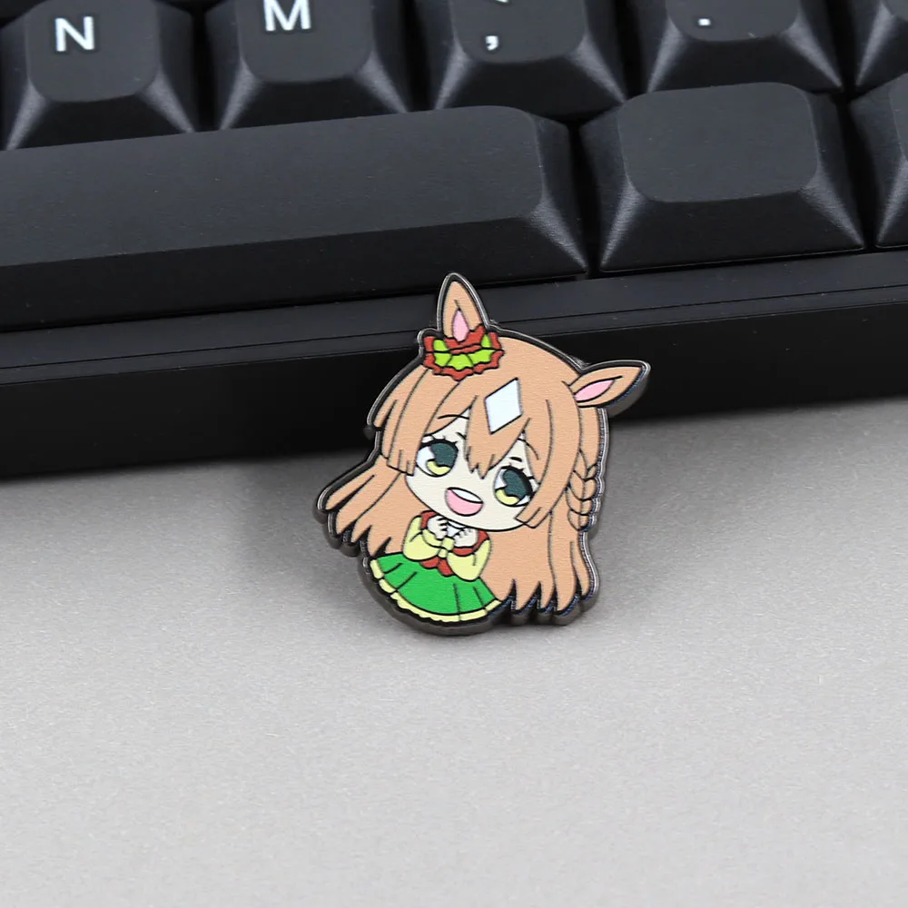 Brosche mit einem Mädchen mit rosa Haaren, Cartoon-Spielcharakter, Emaille-Anstecker, kreatives Anime-Accessoire, modisches Kragen-Schmuckstück, Geschenk. – Detail 5