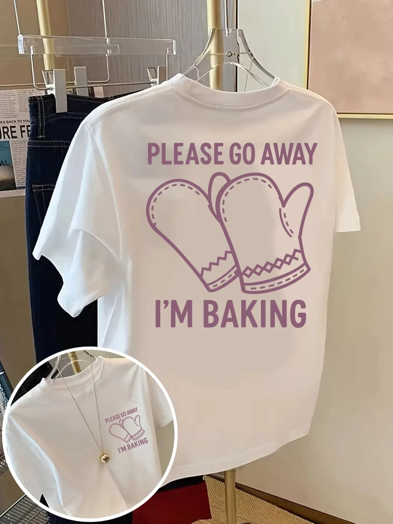 Unisex Please Go Away I'm Baking Graphic T‑Shirt Baking Oven Mitten Print Casual Short Sleeve Funny Baker Tee For Men Women