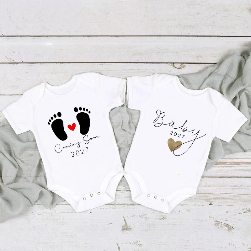 Baby 2027 Schwangerschaftsankündigung Neugeborenen-Bodys Sommer Jungen Mädchen Strampler Overall Kleidung Outfit
