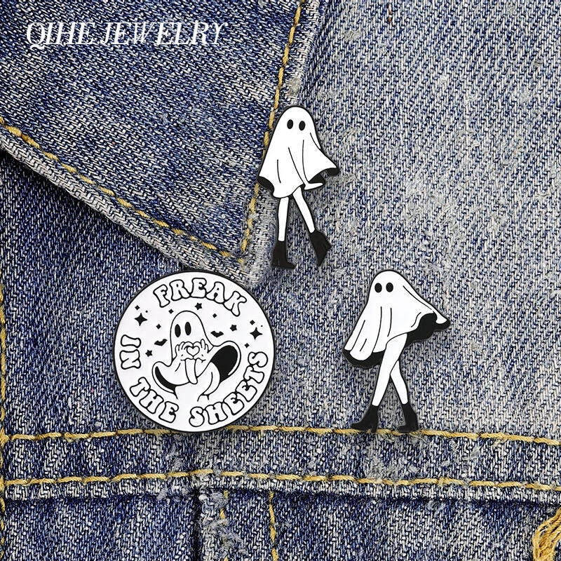 Freak In The Sheets Long Leg Ghost Halloween Badge Sexy Boo Ghost With High Heel Boots Enamel PinLapel Bags Badge Jewelry Brooch