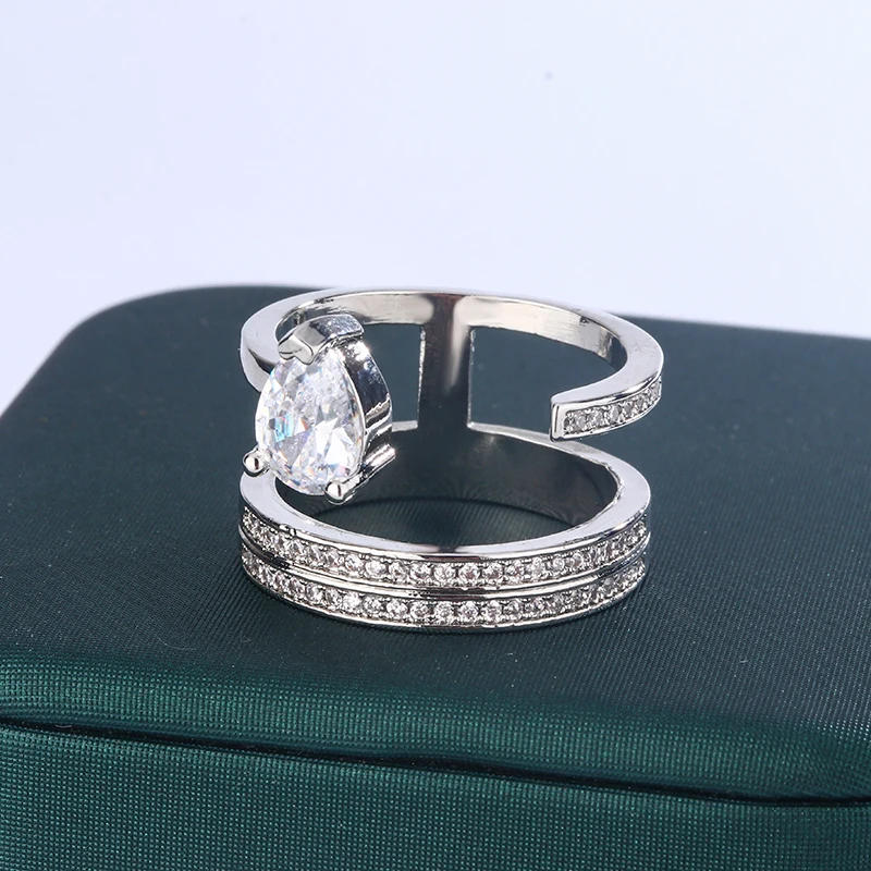 جديد سيدة خاتم الزواج الزركون خواتم فضية اللون للنساء موضة الزفاف المشاركة مجوهرات الطرف الديكور أشياء غريبة