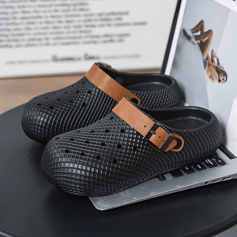 Summer New Style Couple's Closed-Toe Slippers with Textured Surface, Eva Soft Sole, Breathable, Suitable for Beach and Outdoor Casual Wear, Dual-Use Slippers