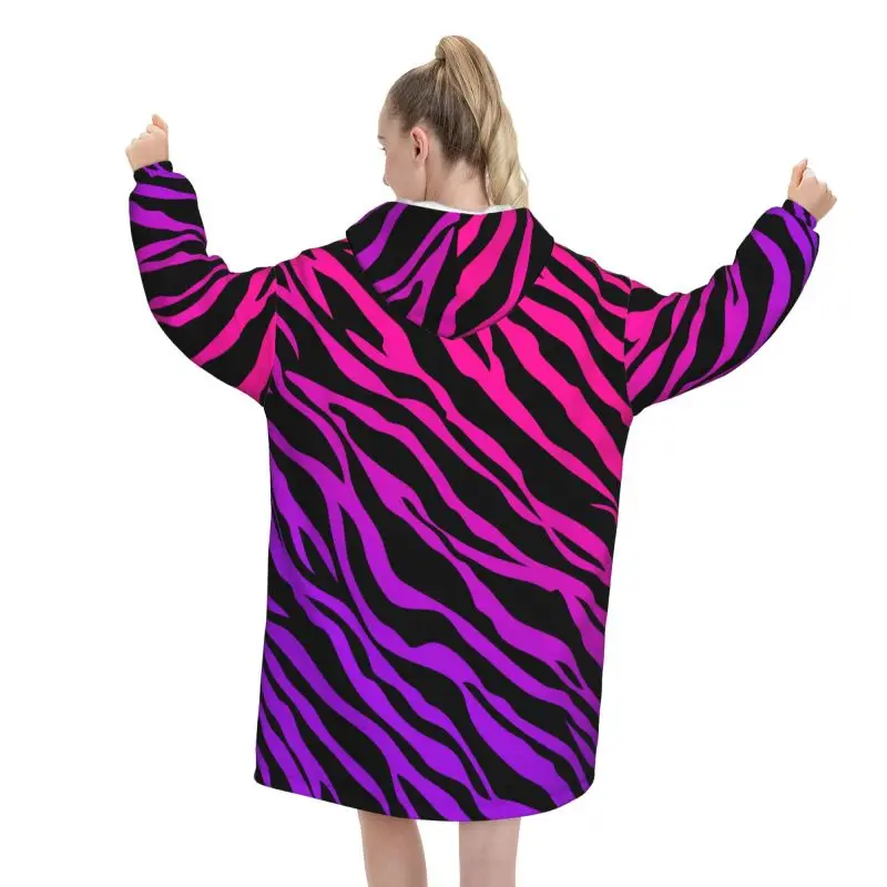Zebra Stripe Print Wearable Blanket Hoodie Women Oversized Pullover Sweatshirt Flannel Fleece Sherpa Hooded Blanket with Pockets