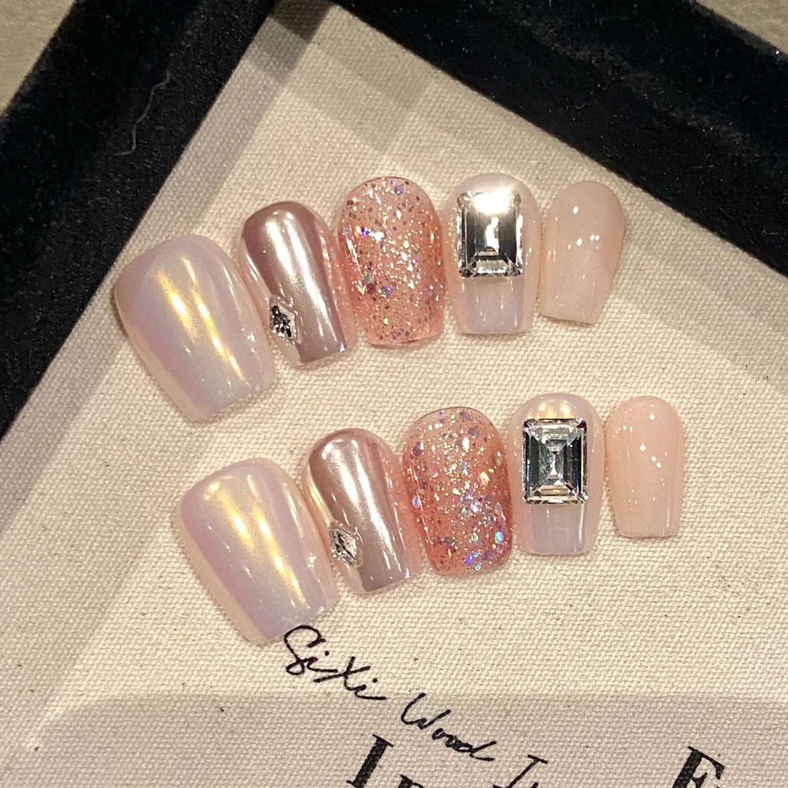 10 stücke kurze quadratische Presse auf Nagel Aurora rosa glänzenden Strass Designs handgemachte künstliche Nägel tragbare Flash-Pailletten falsche Nägel