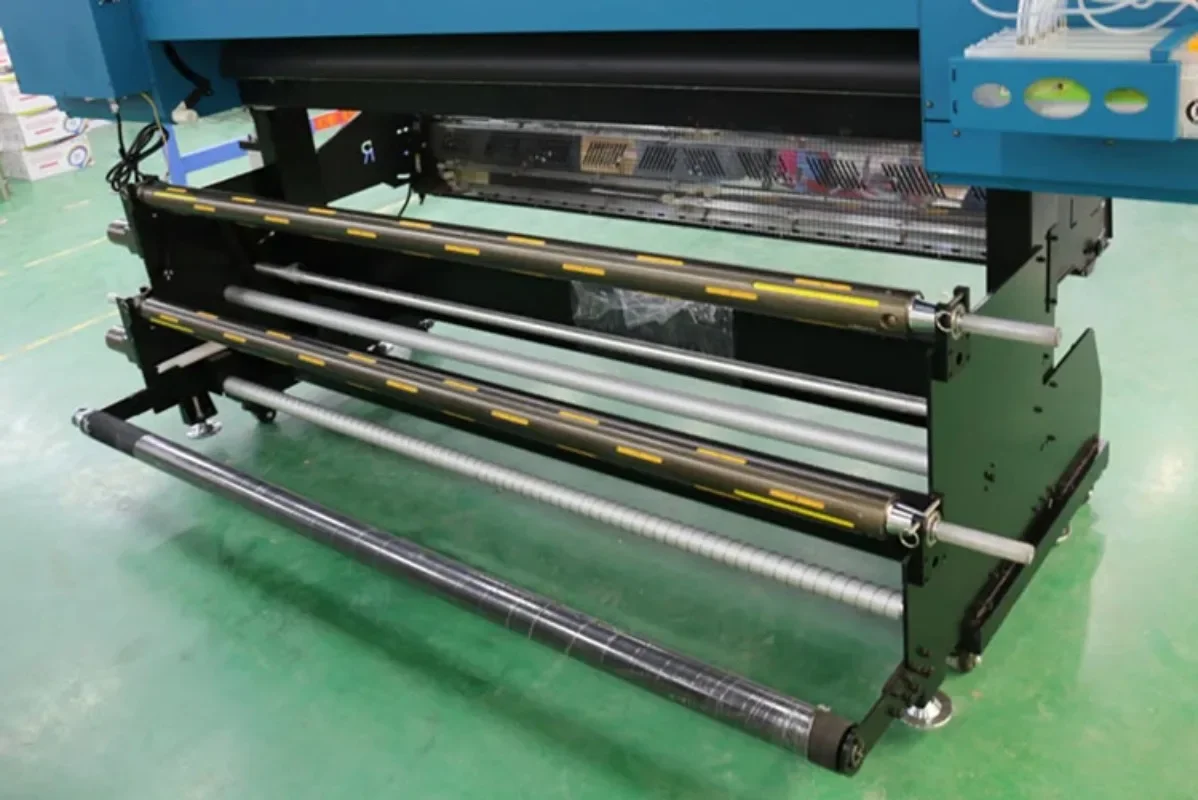 Kommerzieller Hochgeschwindigkeits-Sublimationsdrucker mit 320 m2/h und 8 i3200-Köpfen