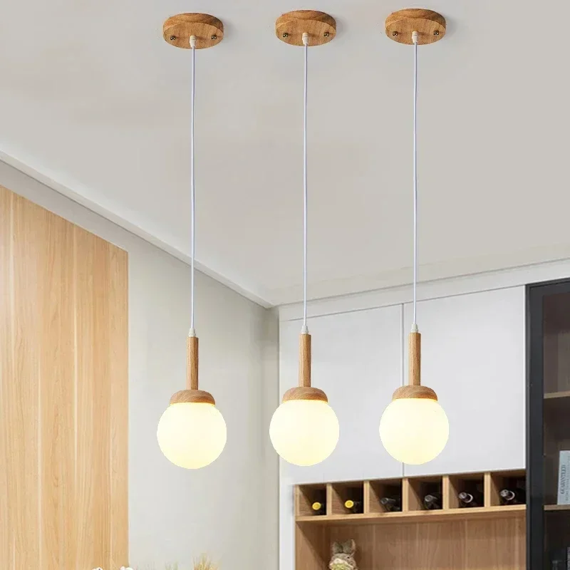 Lampu gantung Nordic, lampu gantung kayu atmosfer Cina tiga kepala ruang makan modern sederhana bar pribadi kreatif dapur