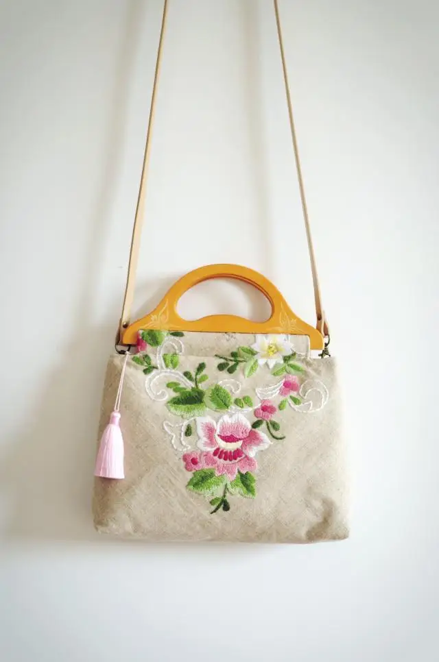 Perdido em-Floral Vintage e Folha Bordado Saco De Embreagem, Cabo De Madeira Natural, Tecido De Algodão, Casamento Boho, Bolsa De Noiva, Saco Crossbody