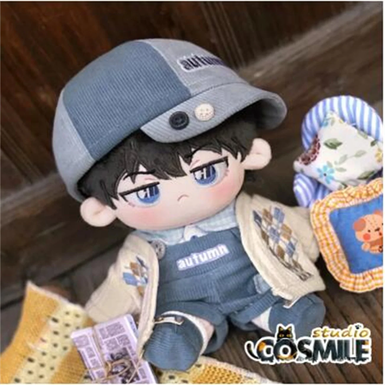 No attributes Kpop Star Idol Blueberry Dungarees Hat Fashion Casual Costume Cosplay Stuffed Plushie 20cm Plush Doll Clothes OM